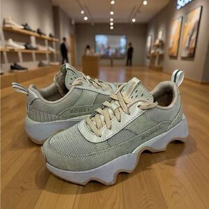 Sorel Light Tan Chunky Sneakers